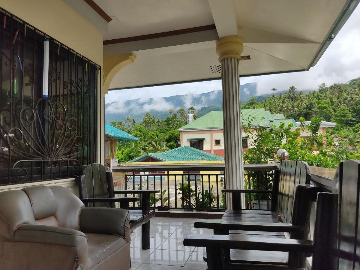 Riverside At Aninuan Accommodation And Food Puerto Galera Exterior foto