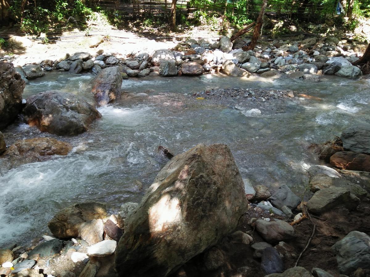 Riverside At Aninuan Accommodation And Food Puerto Galera Exterior foto